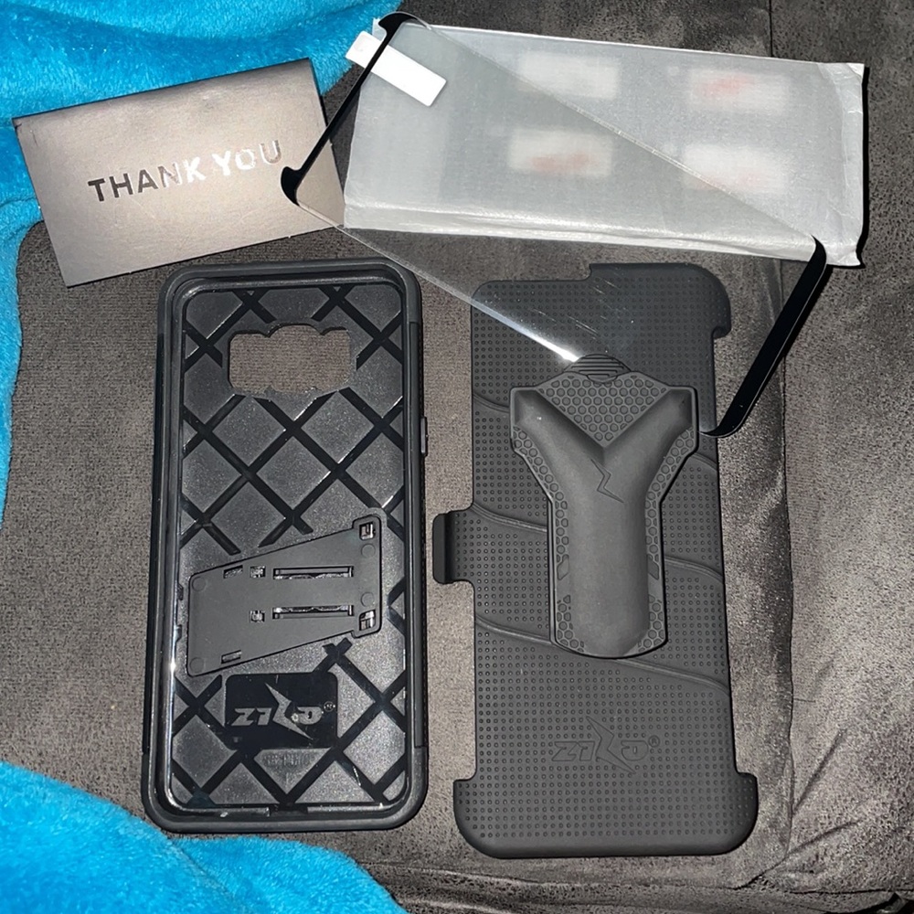 Defender Series Rugged Protection Outterbox - Picture 3 of 5